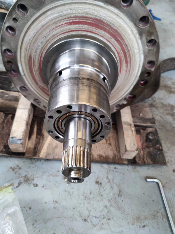 臥式螺旋離心機(jī)維修